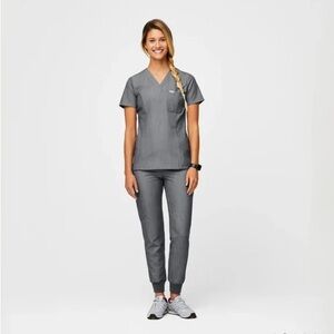 Figs Casma Three Pocket Scrub Top